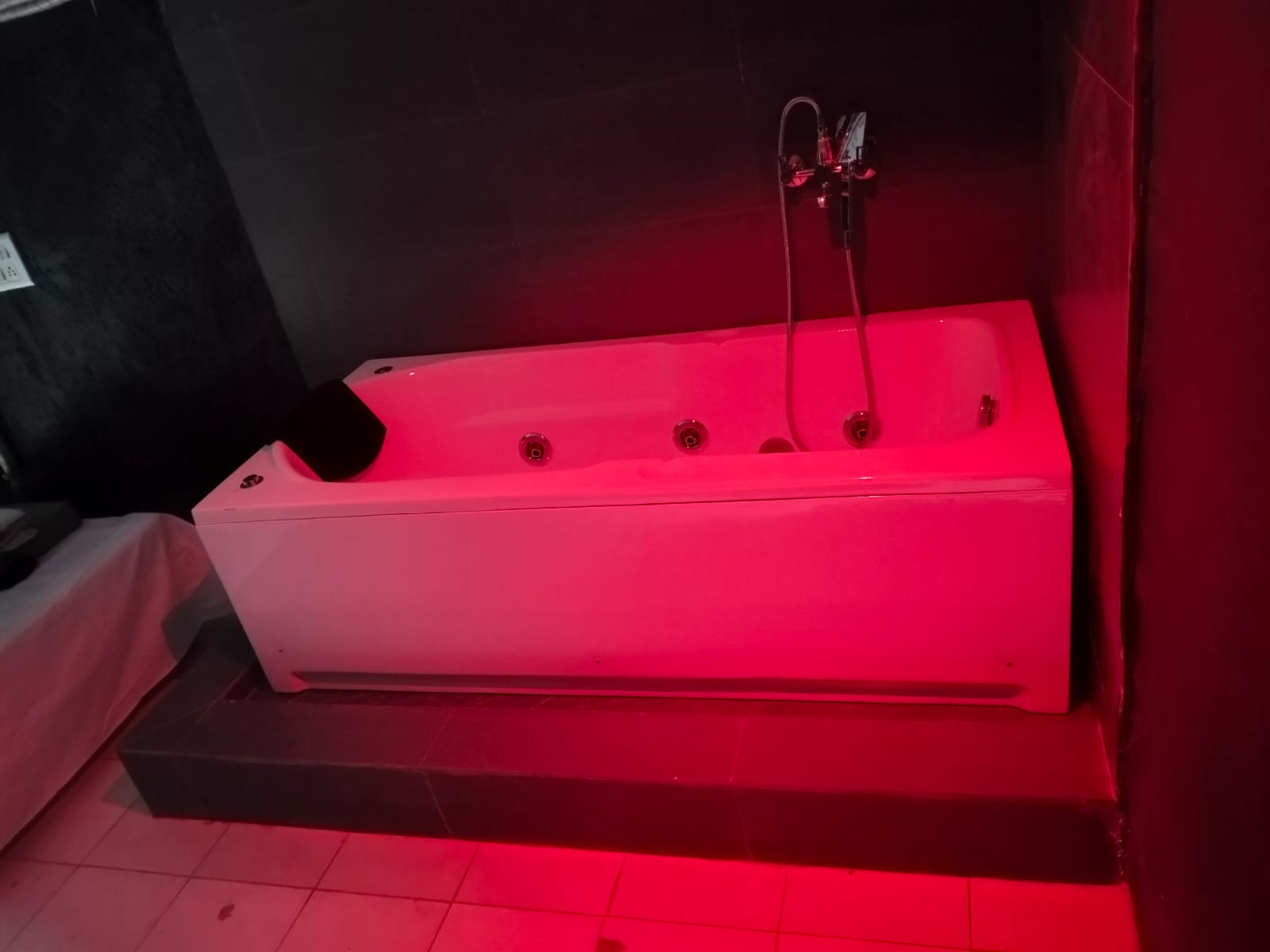 Define Spa Kharghar Gallery 5